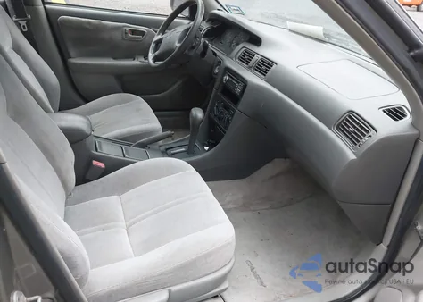 1998 Toyota Camry from USA, damaged, VIN JT2BV22K9W0247601